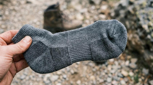 Bæredygtighed i præstationssokker: upcycled uld og ansvarlige fibre forklaret