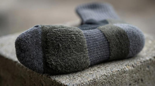 Hvordan vælger man sokker til lange vagter i støvler? (polstring og trykaflastning)